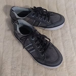 Nautica Boys Gray Sneakers sz 13